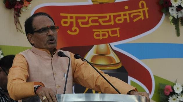 Chief minister Shivraj Singh Chouhan hopes his monthly radio address will improve his fortunes that have been on the downswing recently. (HT PHOTO) Chief minister Shivraj Singh Chouhan hopes his monthly radio address will improve his fortunes that have been on the downswing recently. (HT PHOTO)
