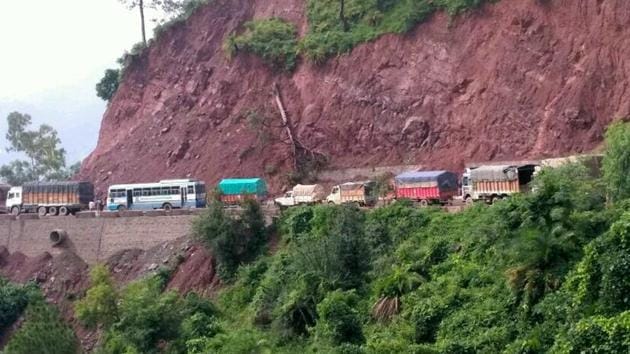 Vehicles in a jam due to landslide on the Kalka-Shimla highway in Solan district on Saturday, August 5. (HT Photo) Vehicles in a jam due to landslide on the Kalka-Shimla highway in Solan district on Saturday, August 5. (HT Photo)