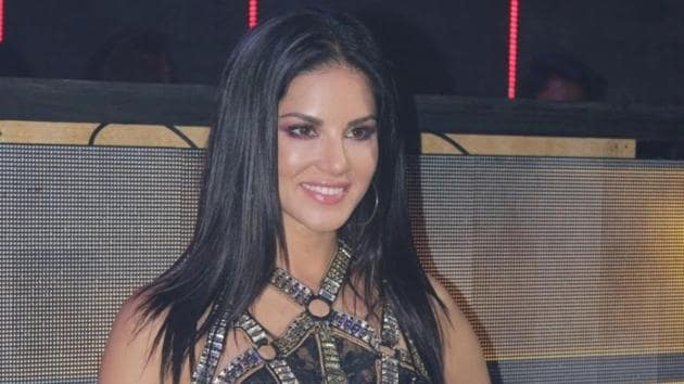 Sunny Leone on the set of her upcoming music video shoot Loka Loka in Mumbai. (IANS) Sunny Leone on the set of her upcoming music video shoot Loka Loka in Mumbai. (IANS)