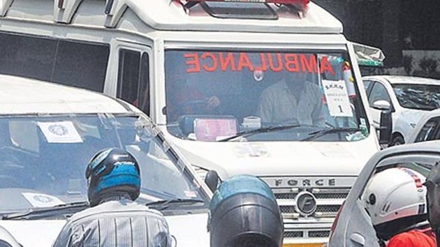 The BJP leader allegedly stopped the ambulance near the Lal Batti Chowk in Hisar. (Representative Image/HT) The BJP leader allegedly stopped the ambulance near the Lal Batti Chowk in Hisar. (Representative Image/HT)