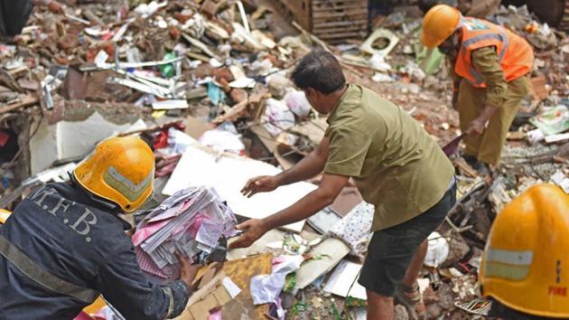 Four-storey Sai Siddhi in Ghatkopar collapsed on July 25, killing 17 and injuring 13 people. (HT FILE) Four-storey Sai Siddhi in Ghatkopar collapsed on July 25, killing 17 and injuring 13 people. (HT FILE)