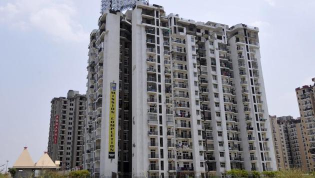 Buyers are apprehensive over the flats to be delivered to them. (HT FILE PHOTO) Buyers are apprehensive over the flats to be delivered to them. (HT FILE PHOTO)