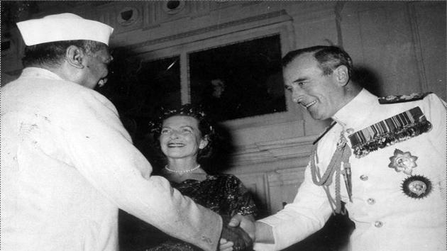 Dr. Rajendra Prasad receives Lord Mountbatten when the Viceroy called in the first President of India. (HT Photo) 