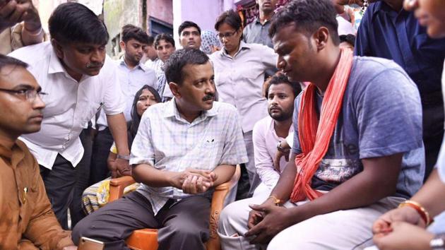 Chief minister Arvind Kejriwal visited the families of the victims along with water minister Rajendra Gautam.(Arun Sharma/Hindustan Times) Chief minister Arvind Kejriwal visited the families of the victims along with water minister Rajendra Gautam.(Arun Sharma/Hindustan Times)