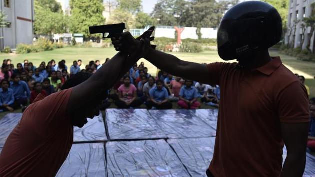 Many educational institutes in the country impart lessons in self-defence techniques. Bengal is one of very few states that has taken it up as a government policy.(HT Photo) Many educational institutes in the country impart lessons in self-defence techniques. Bengal is one of very few states that has taken it up as a government policy.(HT Photo)