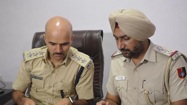 Chandigarh police officers brief the media on Saturday on the stalking case. After their decision to not include charges of attempted kidnapping in the case was criticised, the Chandigarh police said it will seek legal opinion on what sections can be added. (Karun Sharma/HT) Chandigarh police officers brief the media on Saturday on the stalking case. After their decision to not include charges of attempted kidnapping in the case was criticised, the Chandigarh police said it will seek legal opinion on what sections can be added. (Karun Sharma/HT)