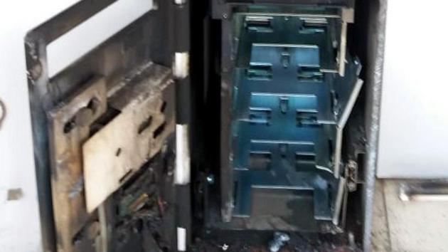 The accused sprayed black paint on the CCTV cameras to block the view. (HT Photo) The accused sprayed black paint on the CCTV cameras to block the view. (HT Photo)