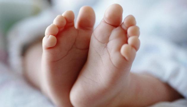 The child started choking following which his parents rushed him to a private hospital.(Representative Photo) The child started choking following which his parents rushed him to a private hospital.(Representative Photo)