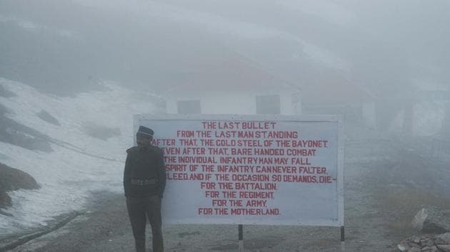 An Indian Army soldier at Nathu la pass. (HT File Photo)