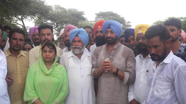 Khaira and other AAP MLAs during their visit to Mansa. (HT Photo) Khaira and other AAP MLAs during their visit to Mansa. (HT Photo)