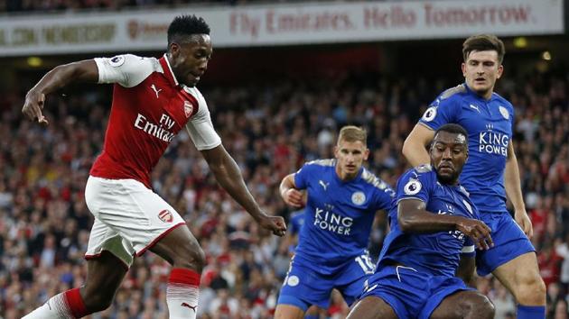 Danny Welbeck (L) equalised for Arsenal just at the stroke of half time. (AFP)