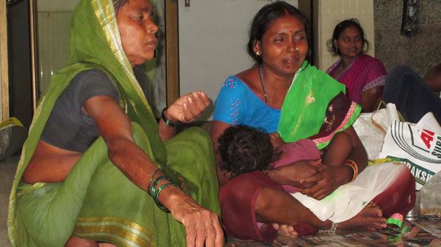 Women mourn death of their children at Baba Raghav Das Hospital in Gorakhpur, Uttar Pradesh on August 11, 2017. (AFP Photo) Women mourn death of their children at Baba Raghav Das Hospital in Gorakhpur, Uttar Pradesh on August 11, 2017. (AFP Photo)