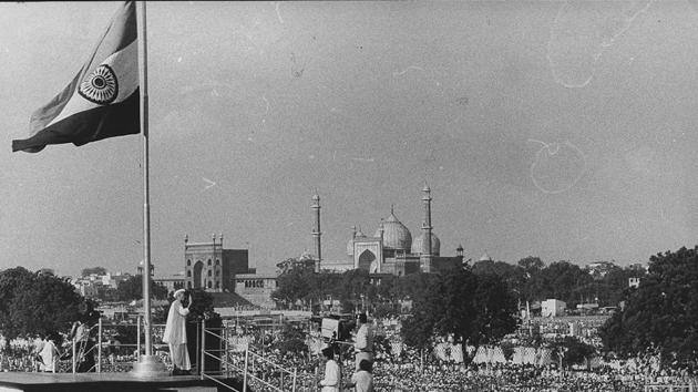Charan Singh has been referred to as the ‘champion of India’s peasants’. His speech on Independence Day highlighted the core issues of poverty alleviation, eradicating unemployment and the disparity between the poor and the affluent. ‘To be able to achieve noble objectives, your means should also be equally noble…A country where people are corrupt, will never be able to progress whosoever may be the leader of the party or whatever be the sound programme he might follow.’ (HT Photo) 