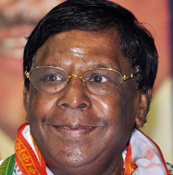 Pondicherry chief minister V Narayanasamy on Wednesday warned that he would file a contempt petition if the Lt. Governor failed to act in accordance with the apex court verdict.(HT File Photo)