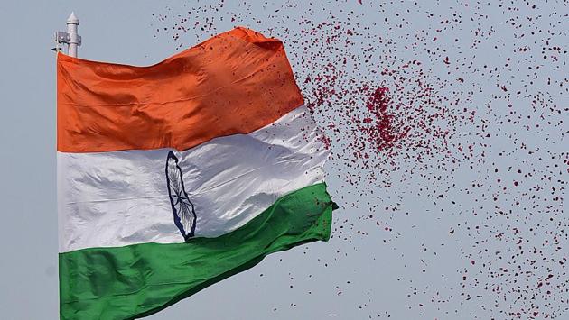 Every year the Prime Minister hoists the Indian flag on the parapet of the Red Fort with twenty-one gun shots fired in honour of the occasion. (Raj K Raj/HT PHOTO)