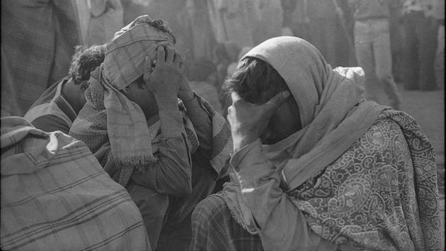 A release of 30 tonnes of toxic methyl icocyanate (MIC) gas from the Union Carbide Plant, caused by industrial negligence in Bhopal on the intervening night of December 2-3 in 1984 led to the death of at least 2,000 people instantly. The contamination of groundwater and presence of toxic waste caused long term birth defects in the population with the impact spanning generations. (HT Archive) A release of 30 tonnes of toxic methyl icocyanate (MIC) gas from the Union Carbide Plant, caused by industrial negligence in Bhopal on the intervening night of December 2-3 in 1984 led to the death of at least 2,000 people instantly. The contamination of groundwater and presence of toxic waste caused long term birth defects in the population with the impact spanning generations. (HT Archive)