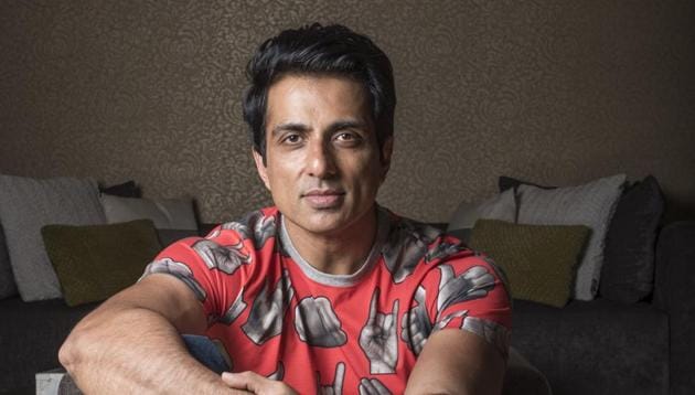 Actor Sonu Sood says that he had a great experience  working with ex-Censor Board chief Pahlaj Nihalani . (Aalok Soni/HT Photo)