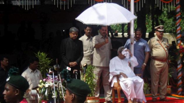 Odisha chief minister Naveen Patnaik appeared unwell while delivering an address on the 71st Independence Day celebrations in Bhubaneswar on Tuesday. (Arabinda Mahapatra /HT Photo) Odisha chief minister Naveen Patnaik appeared unwell while delivering an address on the 71st Independence Day celebrations in Bhubaneswar on Tuesday. (Arabinda Mahapatra /HT Photo)