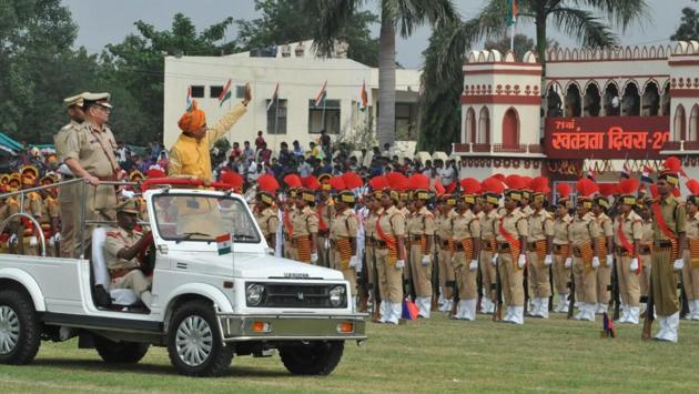 Madhya Pradesh Chief minister Shivraj Singh Chouhan inspects the Independence day parade at Motilal Nehru stadium in Bhopal, Madhya Pradesh. (Mujeeb Faruqui/HT Photo) Madhya Pradesh Chief minister Shivraj Singh Chouhan inspects the Independence day parade at Motilal Nehru stadium in Bhopal, Madhya Pradesh. (Mujeeb Faruqui/HT Photo)