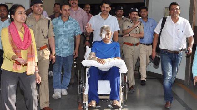 CRPF commandant Chetan Kumar Cheeta suffered severe injuries in an encounter in Jammu and Kashmir in February this year. (HT photo) CRPF commandant Chetan Kumar Cheeta suffered severe injuries in an encounter in Jammu and Kashmir in February this year. (HT photo)