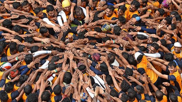 Getting ready for some action. (Satyabrata Tripathy/HT Photo)