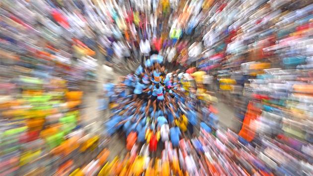 The city got sucked into the festivities. A view from Ghatkopar . (Pratik Chorge/HT Photo)