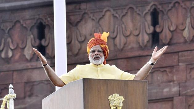 Prime Minister Narendra Modi addresses the nation on Independence Day from the ramparts of the Red Fort, August 15, 2017. The prime minister chose Independence Day to reach out to the Kashmiris. (Arun Sharma/Hindustan Times) Prime Minister Narendra Modi addresses the nation on Independence Day from the ramparts of the Red Fort, August 15, 2017. The prime minister chose Independence Day to reach out to the Kashmiris. (Arun Sharma/Hindustan Times)