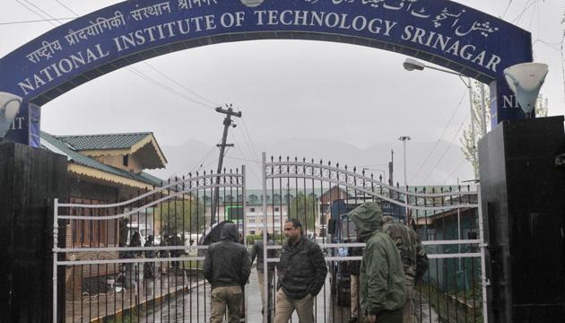 Police men deployed outside the gate of Srinagar NIT on April 6, 2016 in Srinagar. (Hindustan Times via Getty Images File Photo) Police men deployed outside the gate of Srinagar NIT on April 6, 2016 in Srinagar. (Hindustan Times via Getty Images File Photo)