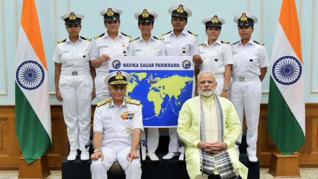Prime Minister Narendra Modi with the crew in New Delhi. This is the first-ever Indian circumnavigation of the globe by an all-women crew.(Navby handout)