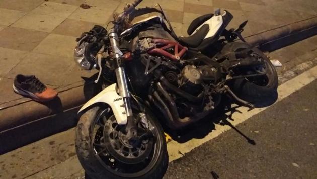 Himanshu’s Benelli TNT, which was damaged in the accident.