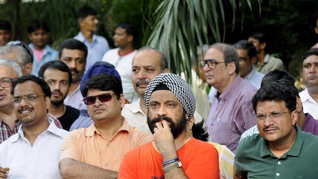 Hundreds of homebuyers assemble at Sector 15 A park to protest against Jaypee builders in Noida. The investment of around 30,000 homebuyers is stuck because of insolvency proceedings against Jaypee Infratech. (Sunil Ghosh/HT Photo) Hundreds of homebuyers assemble at Sector 15 A park to protest against Jaypee builders in Noida. The investment of around 30,000 homebuyers is stuck because of insolvency proceedings against Jaypee Infratech. (Sunil Ghosh/HT Photo)