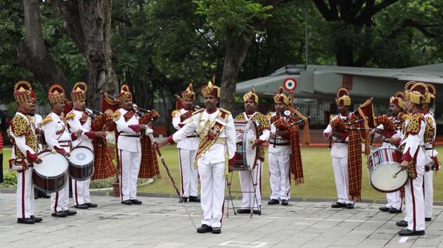 A band plays at the National War Memorial in Pune on the eve of Independence Day at camp on Tuesday. (Rahul Raut/HT PHOTO) 