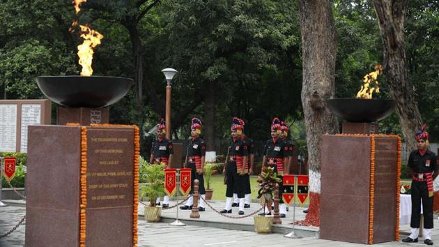 Armymen at the Independence day celebrations at National War Memorial at camp on Tuesday. (Rahul Raut/HT PHOTO) 