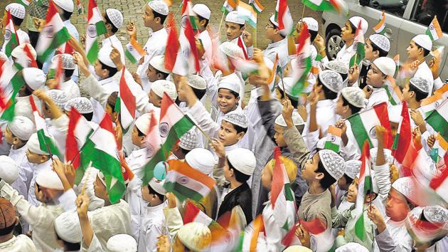 Children celebrate Independence day at a masjid in Andheri on Tuesday.(Vijayanand Gupta/HT Photo)