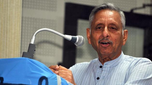 Mani Shankar Aiyer, a keynote speaker at the event, said that rather than finding ways for attacking each other or killing soldiers on borders, we should strive for reconciliation. (Pardeep Pandit/HT) Mani Shankar Aiyer, a keynote speaker at the event, said that rather than finding ways for attacking each other or killing soldiers on borders, we should strive for reconciliation. (Pardeep Pandit/HT)