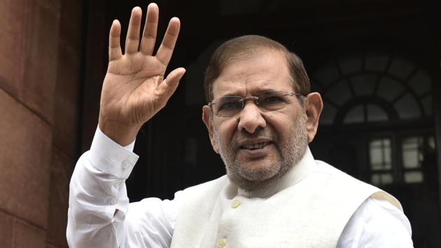 Sharad Yadav at the Parliament House in New Delhi, on August 2, 2017.(Sushil Kumar/ Hindustan Times) Sharad Yadav at the Parliament House in New Delhi, on August 2, 2017.(Sushil Kumar/ Hindustan Times)