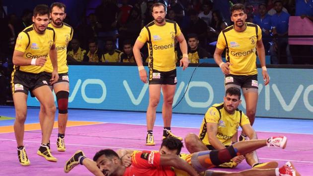 Gujarat Fortunegiants domiated their Pro Kabaddi League clash against Telugu Titans to win 29-18. (Twitter/ProKabaddi) Gujarat Fortunegiants domiated their Pro Kabaddi League clash against Telugu Titans to win 29-18. (Twitter/ProKabaddi)