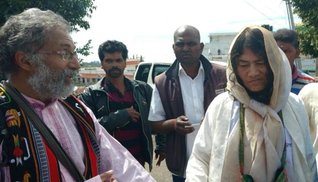 Activist Irom Sharmila with her husband British citizen Desmond Coutinha after getting married in Tamil Nadu’s Kodaikanal.(HT Photo)