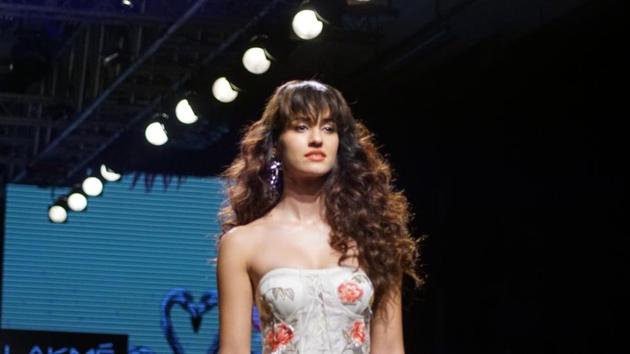 Disha Patani displays the creation of fashion designer Ritu Kumar. (IANS) Disha Patani displays the creation of fashion designer Ritu Kumar. (IANS)