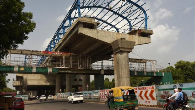 A section of a metro line under construction in Noida Sector 34. (Virendra Singh Gosain/HT Photo) A section of a metro line under construction in Noida Sector 34. (Virendra Singh Gosain/HT Photo)
