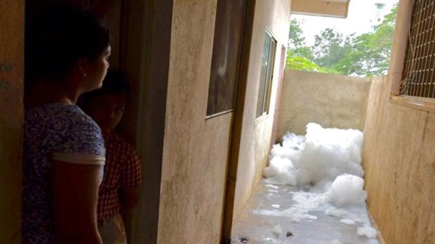More then 500 million litres of undertreated sewage containing detergents flows into Bellandur Lake every day- one of the main reasons behind the lake frothing. Many of the popular detergents used in India contain high levels of phosphate which are banned in many other countries due to their polluting nature. (Arijit Sen/HT Photo)