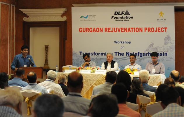 The issue concerning Najafgarh drain was discussed at a workshop at the City Club in DLF Phase 4.(Praveen Kumar/HT PHOTO)