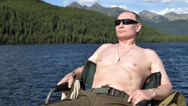 Russian President Vladimir Putin’s shirtless photos enjoying the sun in the Siberian region of Tyva have inspired men, women and children the world over to imitate Putin and flaunt their topless torsos. (REUTERS) Russian President Vladimir Putin’s shirtless photos enjoying the sun in the Siberian region of Tyva have inspired men, women and children the world over to imitate Putin and flaunt their topless torsos. (REUTERS)
