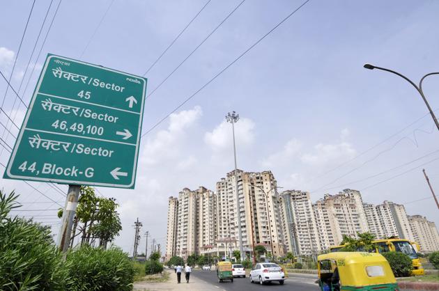 A 30-year-old man was arrested for allegedly opening fire in air outside the Amrapli Saphire society. (Sunil Ghosh/HT Photo) A 30-year-old man was arrested for allegedly opening fire in air outside the Amrapli Saphire society. (Sunil Ghosh/HT Photo)