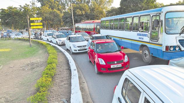 UT home secretary Anurag Aggarwal said if the project proceeds according to the plan, traffic congestion on the arterial roads — Madhya Marg and Dakshin Marg — will be significantly reduced. (HT File) UT home secretary Anurag Aggarwal said if the project proceeds according to the plan, traffic congestion on the arterial roads — Madhya Marg and Dakshin Marg — will be significantly reduced. (HT File)