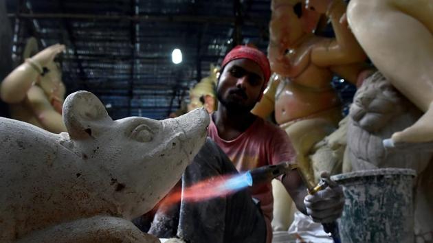 Getting the carrier ready. (Anshuman Poyrekar/HT Photo) 