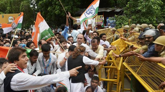 Congress workers protesting the death of children at the Gorakhpur medical college hospital, Lucknow, August 14 (Representative Photo) (PTI) Congress workers protesting the death of children at the Gorakhpur medical college hospital, Lucknow, August 14 (Representative Photo) (PTI)