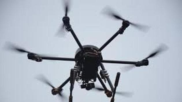 The aviation regulator, Director General of Civil Aviation (DGCA), is yet to come out with a formal policy to regulate flying, sale and purchase of sub-conventional aerial platforms such as microlight aircrafts, para motors, multi-copters, para gliders, hang gliders and drones.(HT Photo)