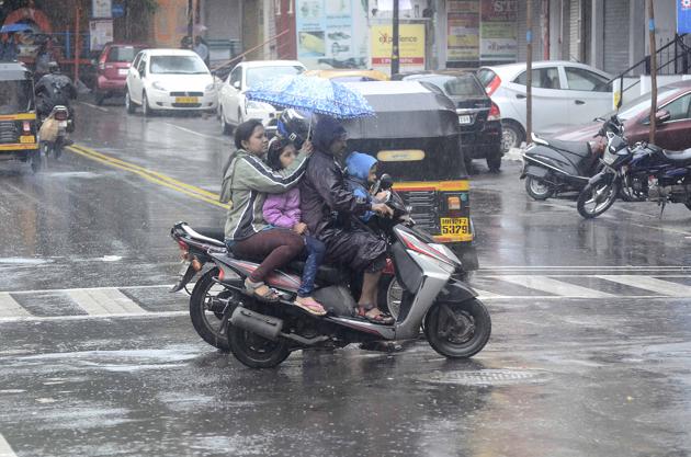 Pune district, along with Mumbai, was placed on “yellow alert” in October on 13th, 14th and 15th by IMD (HT PHOTO) Pune district, along with Mumbai, was placed on “yellow alert” in October on 13th, 14th and 15th by IMD (HT PHOTO)