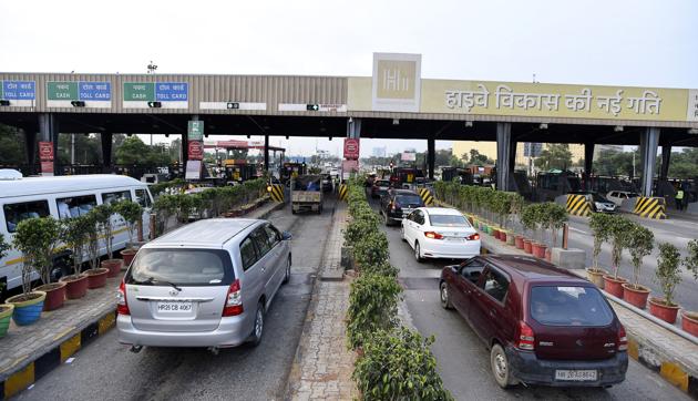 Union minister Nitin Gadkari had announced removal of the Kherki Daula toll plaza.(Sanjeev Verma/HT FILE PHOTO)